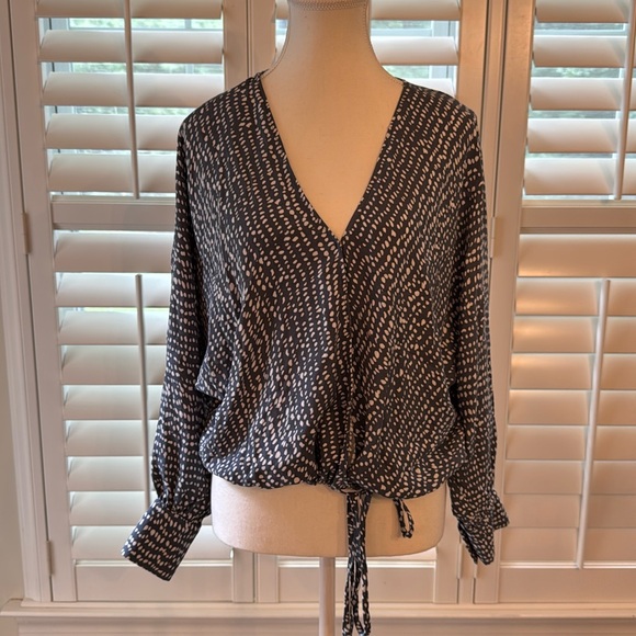 Blue Patterned Blouse - Picture 2 of 6